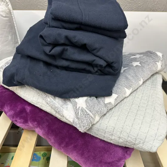 Assorted Linen Including Queen Navy Sheet Set, Coverlet & Throw